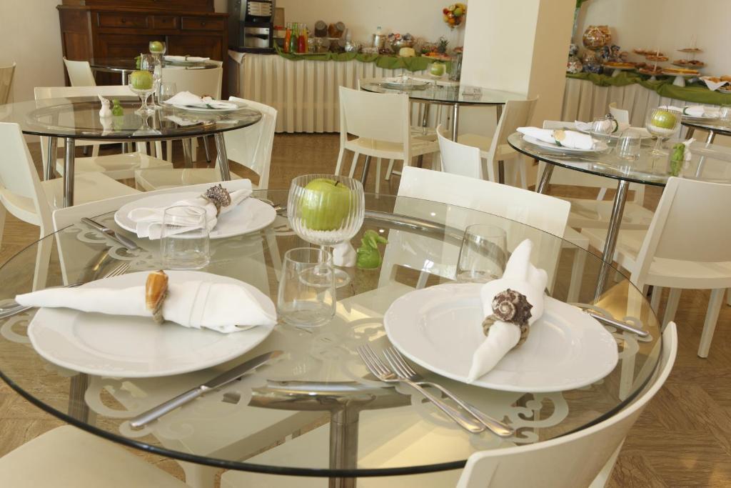 Hotel Principe Римини Экстерьер фото
